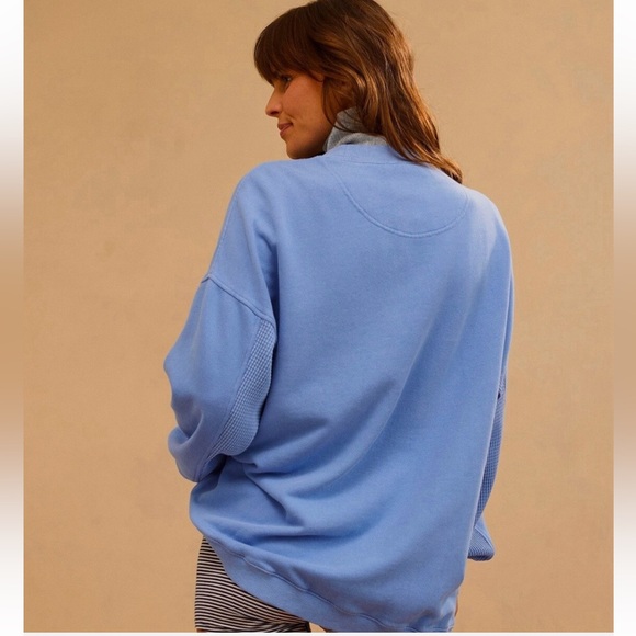 Aerie Women’s Oversized Getaway Sweatshirt Color Vitamin Sea - Picture 4 of 12